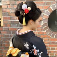 日本髪風アレンジの玉かんざし振袖スタイル
