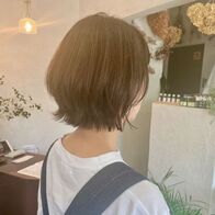大人可愛い外ハネミニボブ
