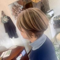 白髪ぼかしのハイライトカラー