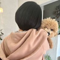 ツヤ感アロマハーブカラーのマッシュショート